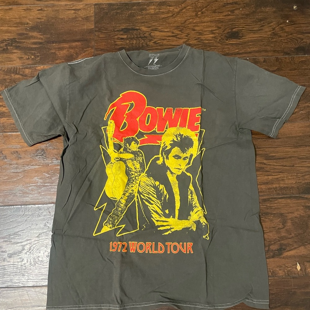 Bowie Pacsun shirt